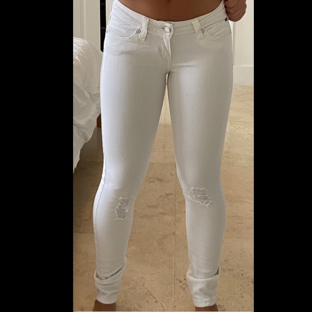 Levi’s 711 Skinny White Jeans